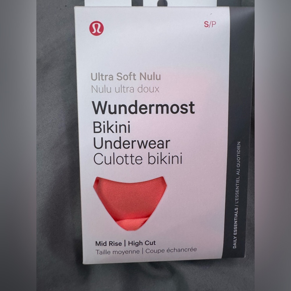 Lululemon wundermost bikini size small NWT!